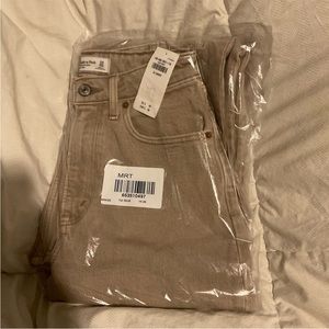 Abercrombie The 90s Relaxed High Rise Curve love Jeans